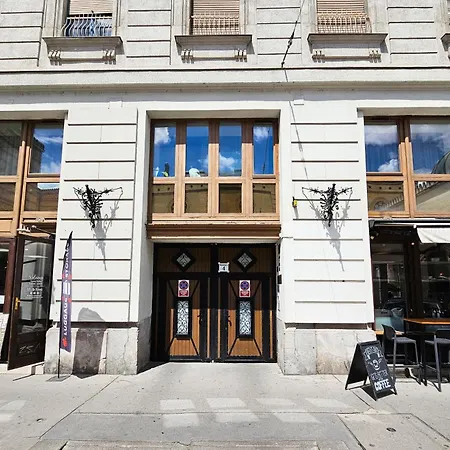 Free Parking Synagogue *