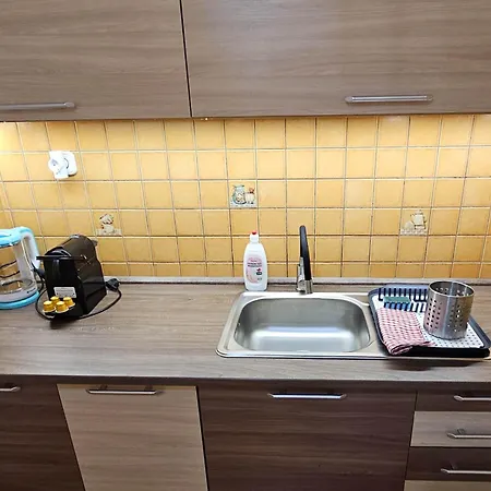 Free Parking Synagogue