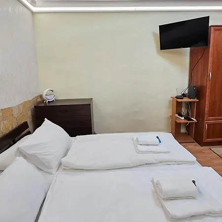 Free Parking Synagogue