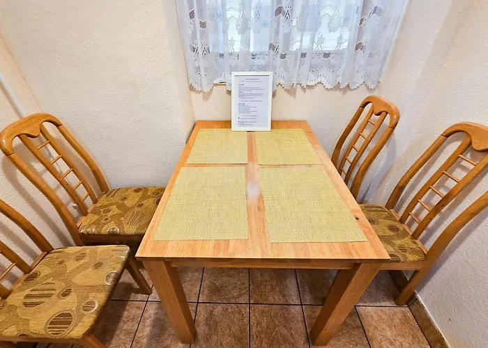 Free Parking Synagogue Apartament