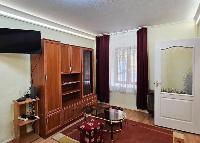 Free Parking Synagogue Apartament